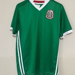 Mexican Classic Green Soccer Jersey with Emblem